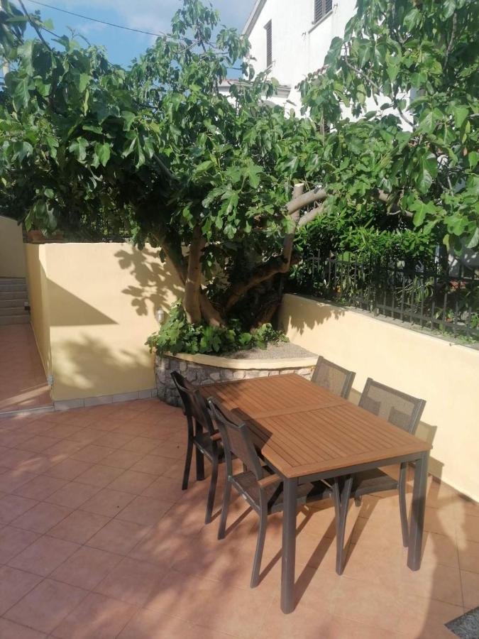 Apartment Ela, Kostrena Rijeka Extérieur photo